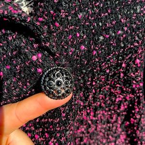 Beautiful St. John tweed hot pink and black blazer size 8